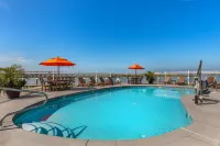Comfort Suites Chincoteague Island Bayfront Resort - Family