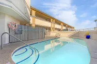 Best Western Kettleman City Inn  Suites - parking