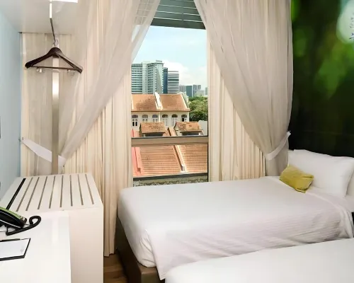 J8 Hotel Hotels near Tekka Place