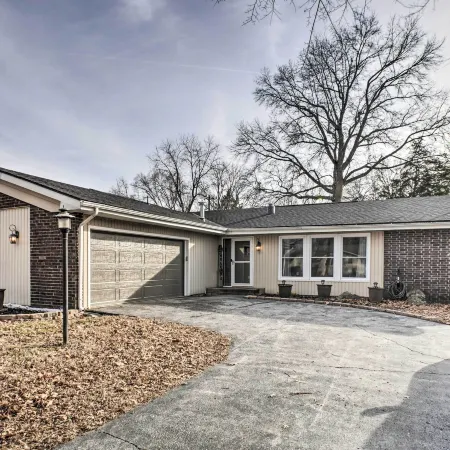 Family-Friendly Springfield Home w/ Yard!