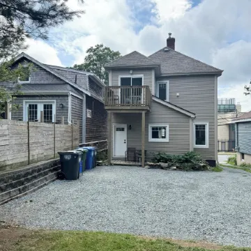 Bright fresh with Harbour views close to everything!