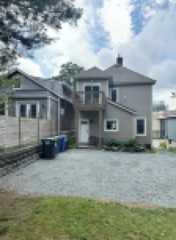 Bright fresh with Harbour views close to everything!