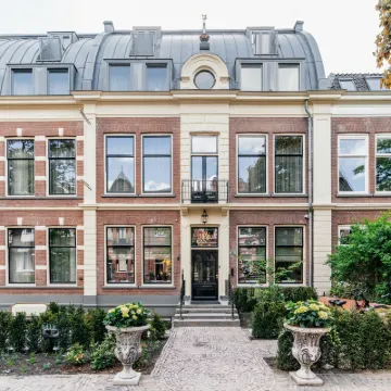 Malie House Hotels near Oost