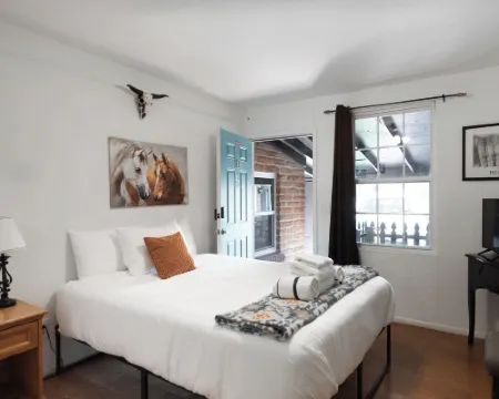 尋蹤者旅館 圖姆斯頓酒店