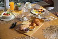 Garden Hotel & Resort - breakfast