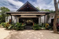 2 Blu Moons Hotels in Pinilla