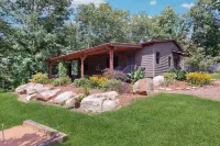 Georgia Mtn Cabin w/ Hot Tub Near Cloudland Canyon - Wifi