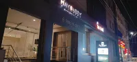 The Mayberry -A Bergamont Group of Hotels - موقف سيارات
