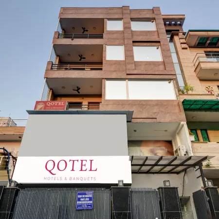 Qotel Comfort Ashok Vihar Отели рядом с достопримечательностью «Северный Дели»