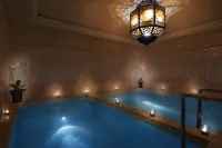 The Ritz-Carlton, Dubai - suối nước nóng
