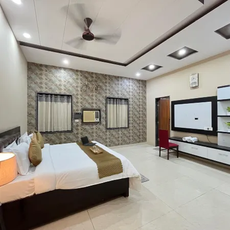 GoBravo 11 6BHK Farm with Pool Sohna Road Gurgaon