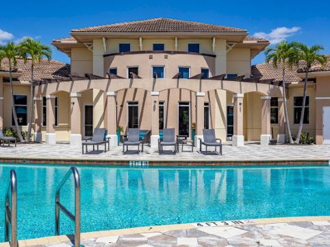 Landing Furnished Apartments - Fort Myers - Heritage Palms