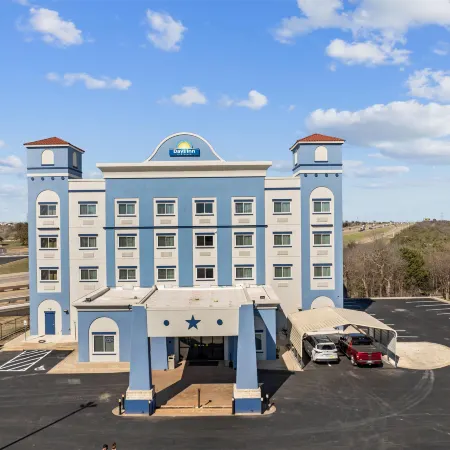 Days Inn by Wyndham Salado