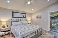 'The Copper Roost': Lake Texoma Escape w/ Hot Tub - Wi-Fi