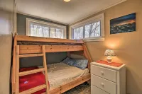 Pet-Friendly Cabin w/ Dock on Claytor Lake! - parking