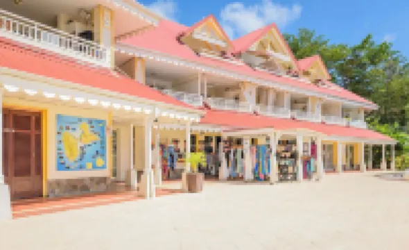 Village Pierre & Vacances Sainte Anne Hoteles en 