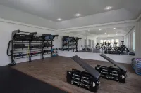 Half Moon - Gym