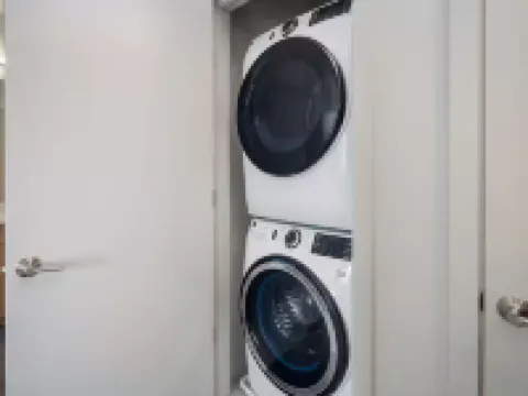 Designer 1BR | Gym, Parking Hotels in White Plains