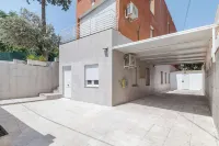 Ayz Joaquín Pol - Auto Check-in Property