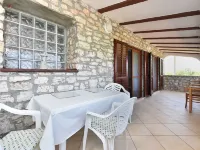 Charming Home With Pool in Barbariga Hotels in Peroj