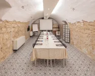 The Colony Hotel