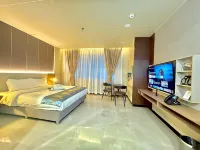 Skyport Hotel