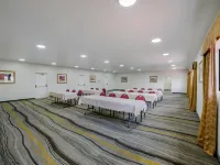 Quality Inn & Suites Goodyear - Phoenix West Hotels in Goodyear
