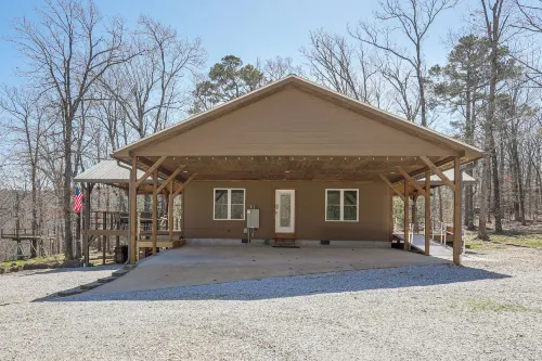 'Bullfrog Bluff' Mountain View Cabin w/ Deck! - WiFi