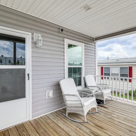 7 Mi to Disney: Family Home w/ Heated Pool Access