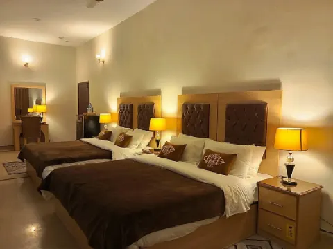 Grand Peace House I Hotels near Shakarparian
