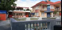 London House Resort