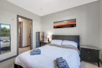 Upper Floor w Courtyard View 550