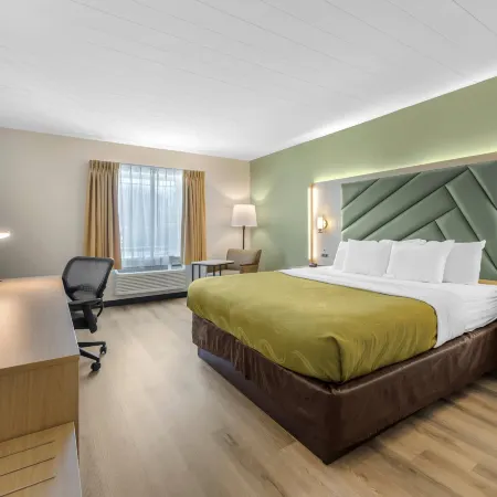 Quality Inn & Suites Monterey I-40