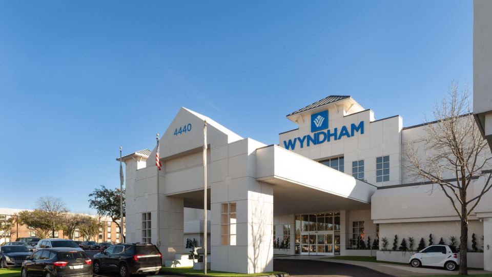 Wyndham DFW Airport
