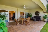 Stylish Apartment Near Beach & Dining With Pool, hot Tub, Tennis, & Large Patio
