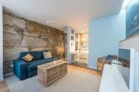 GuestReady - Crayon Walls Balcony
