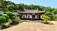 Tohyang Traditional House
