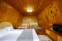 Emerald Cabin Dieng