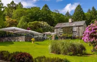 Aberdunant Hall Hotels in 