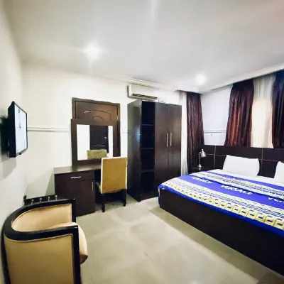 Luxury Suites and Apartments Hotels near Abuja National Mosque