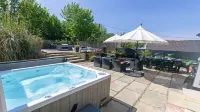 Shippenrill Sleeps 14Hot Tub PingPong Fire Pit - 3성급