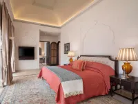 The Oberoi Rajgarh Palace Hotels in Chhatarpur
