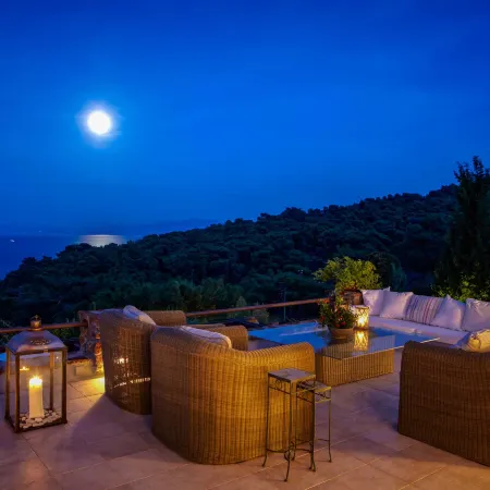 Villa Laurette Kratigos, Private Escape with Views