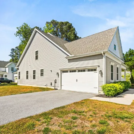 Stylish Family Beach Retreat Just Minutes from Coastal Calm