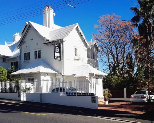 Ashby Manor Guest House Hotels near Queens Beach