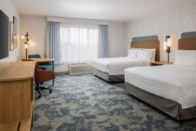 Hampton Inn & Suites Redding