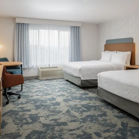 Hampton Inn & Suites Redding