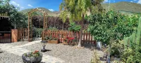 Lorca- Cottage - Sleeps 4 - Pet Friendly - Pool - غرفة مطلة على الجبل
