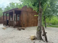 Meadowlark Cabin - Quiet Nature Escape w/ Creek & 150 Acres