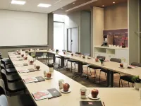 Ibis Casa-Voyageurs Hotels near Mers Sultan